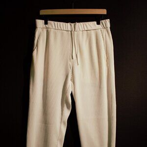 ZARA | Pleated Texture Shirt | Color: White | Size: M